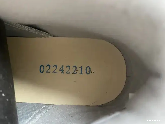 CT8529-012 6 Jordan Georgetown Air 0510